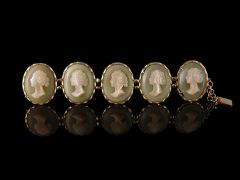 Antique Italian 14ct Gold Hardstone Cameo Bracelet 