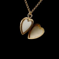 Victorian 9ct Gold Heart Shaped Picture Locket - Open