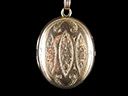 Antique Mid Victorian 9ct Gold Oval Picture Locket