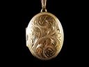 Vintage 9ct Yellow Gold Oval Picture Locket