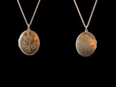 Vintage 9ct Gold Engraved Oval Picture Locket