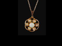 Antique 9ct Gold & Opal Pendant