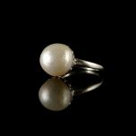 Vintage 18KT White Gold Mabe Pearl Ring Side